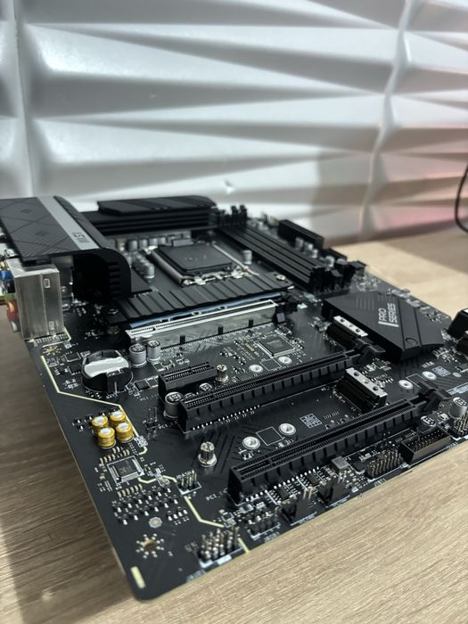 Дънна платка MSI PRO Z690-A WIFI DDR5 / LGA 1700