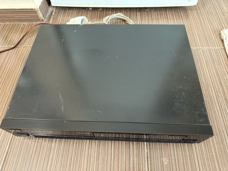 Akai AT-52L Тунер