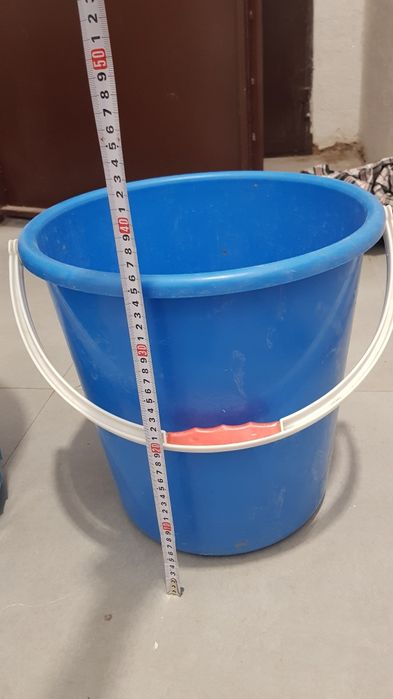 Продам ведро, бак с крышкой