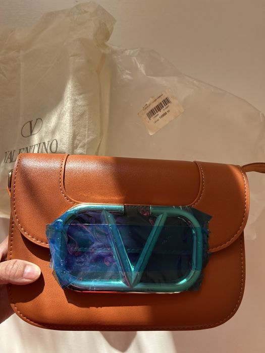 продам почти даром