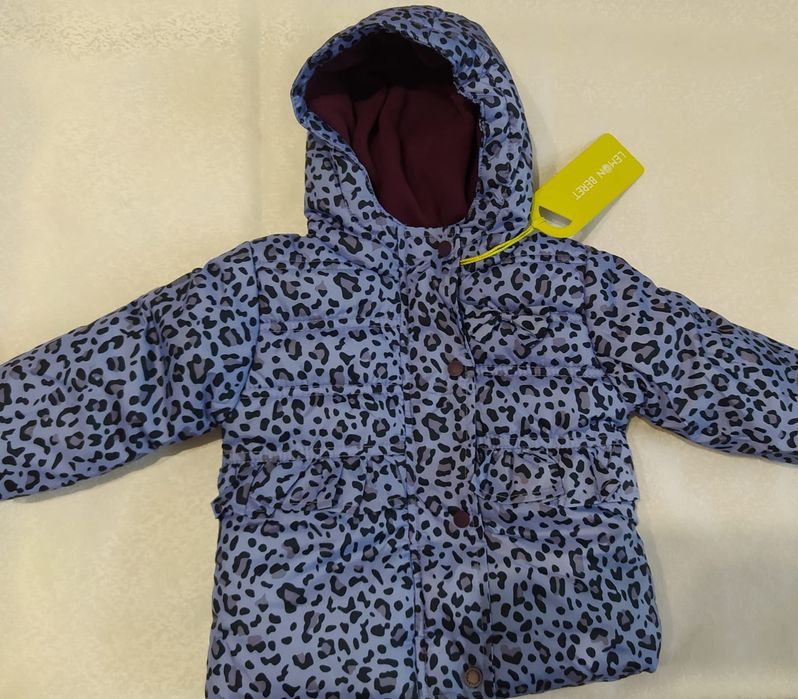 Продам куртку на девочку