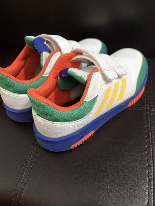 Adidasi baieti,marime 37 1/3 marca Adidas