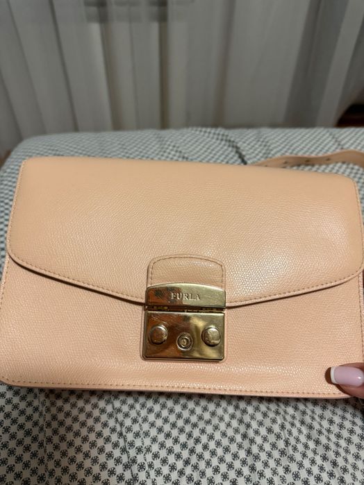 Дамски Чанти Furla, Moschino, Pinko, Patrizia Pepe