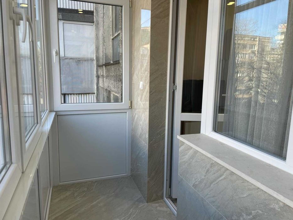 Дава се под наем Тристаен апартамент в Стара Загора, Център - 60 кв.м за 423.3 € - Снимка #20