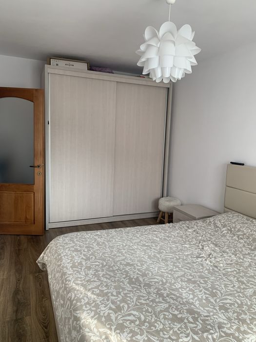 Proprietar  vand ap 2 camere decomandate