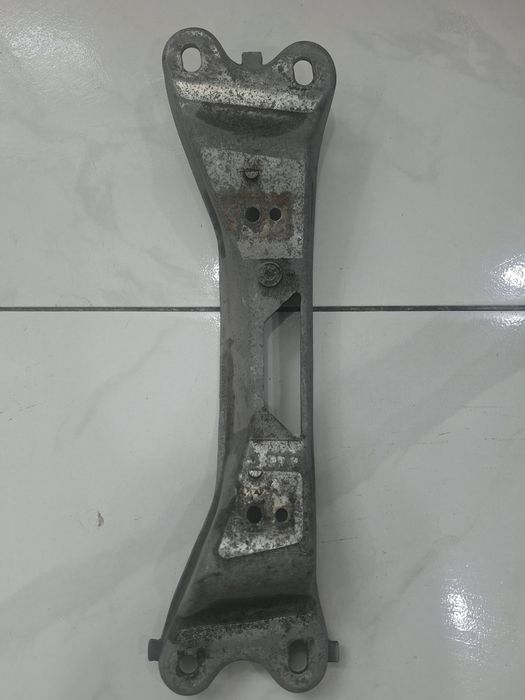 Траверса КПП ZF 2.5 BMW E34