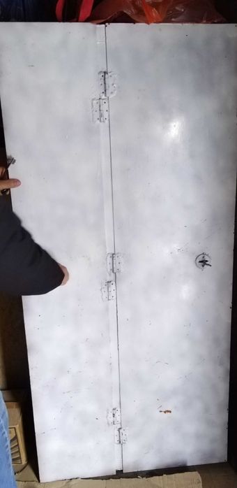 Продам железный шкаф