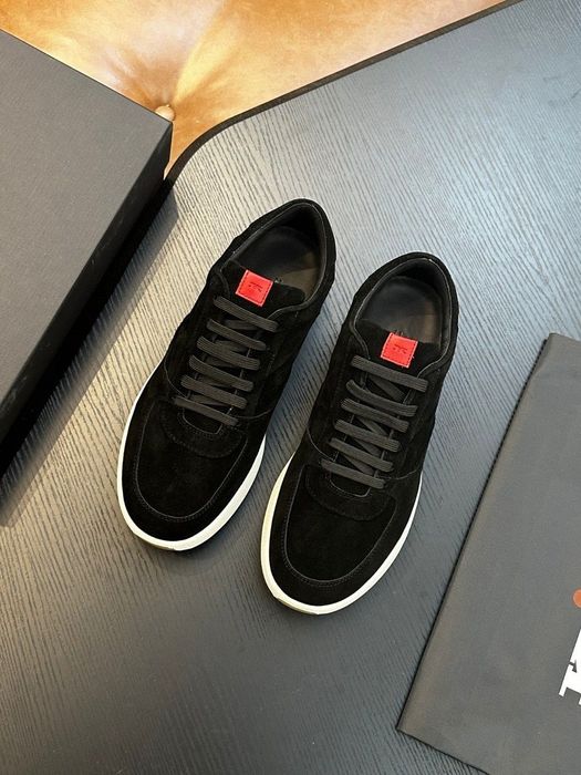 бренд KITON Натуральный замша