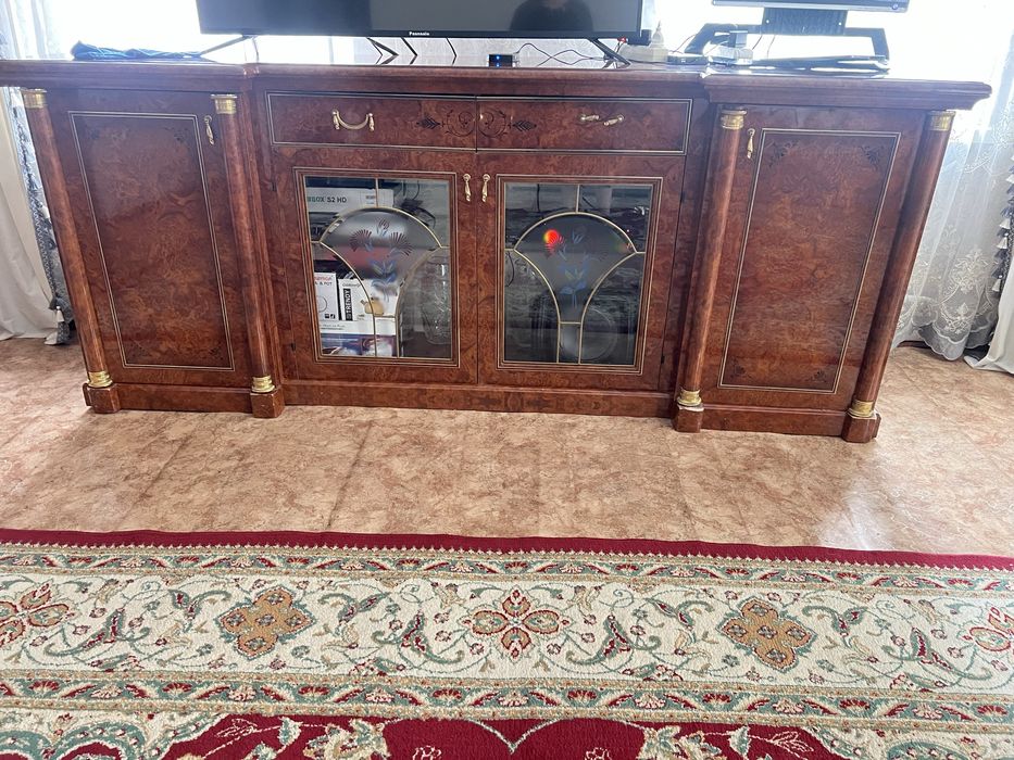 Продам гостинную