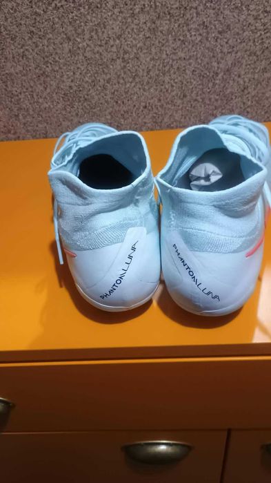 ЧИСТО НОВИ Футболни обувки Nike Phantom Luna II Pro FG размер 44.5
