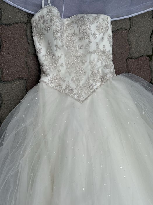 Продам красивое свадебное платье