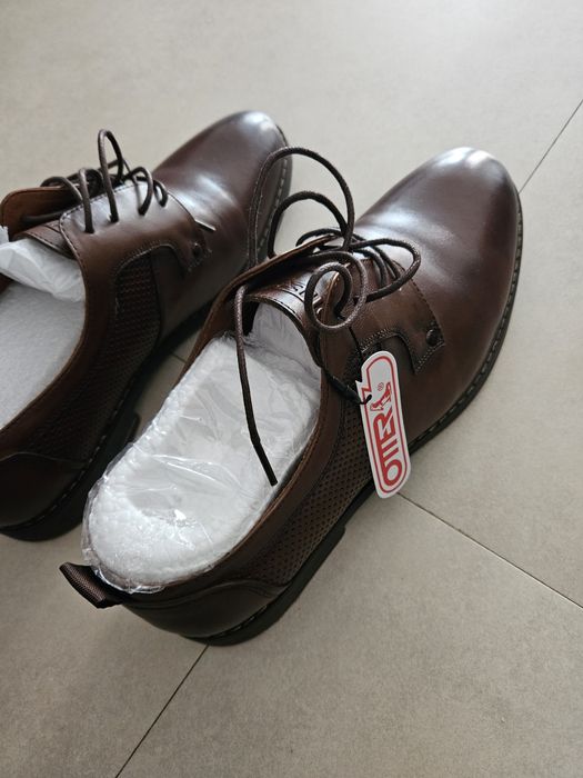 Vând pantofi piele Oter