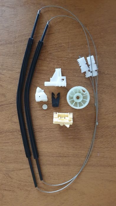 Комплект въжета за предна дясна врата  на ван RENAULT  scenic .