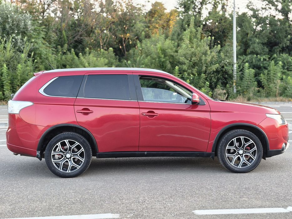 Mitsubishi outlander 2.2 diesel fabricație 2015
