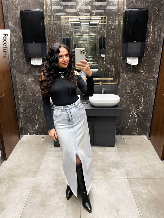 Певица, вокалист, ведущая