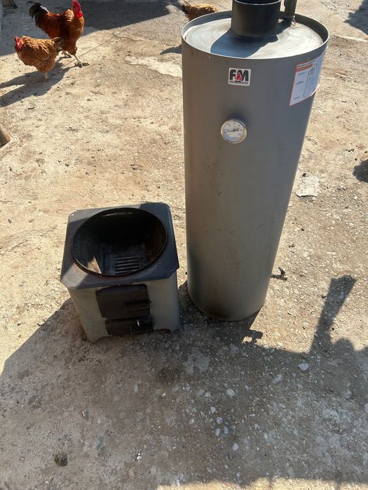 Vând ansamblu de boiler pe lemne capacitate  90 de litri cumpărat acum doi ani de la Dedeman ,a fost folosit doi ani doar de câteva ori