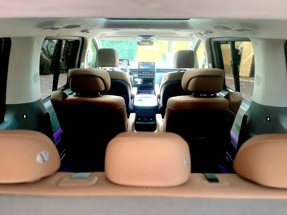 租賃小型貨車和小巴阿拉木圖24/7城際計程車