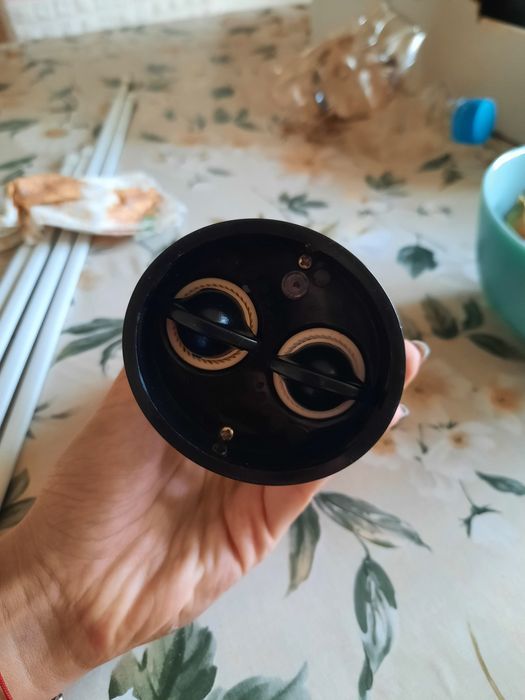 Електрическа мелница за сол и пипер на батерии