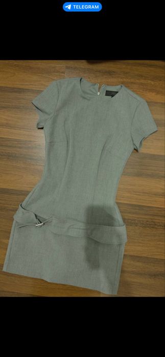 Платье Zara серое