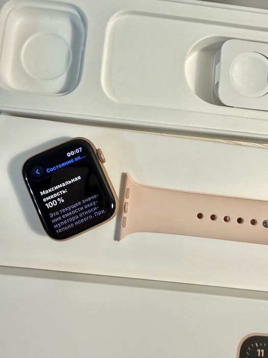 Срочно! Apple Watch SE (100% батарея)