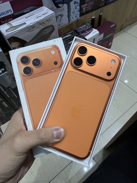 17 pro max orange sim