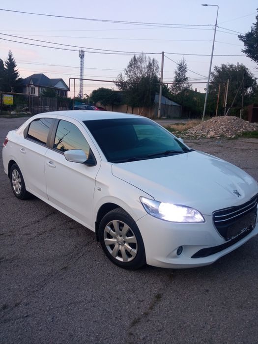 Продам автомобиль Пежо 301