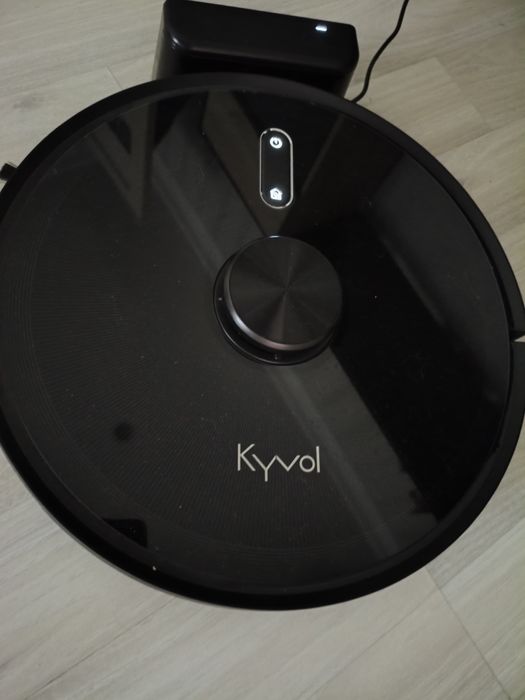 Робот пылесос Kyvol D 7, почти новый