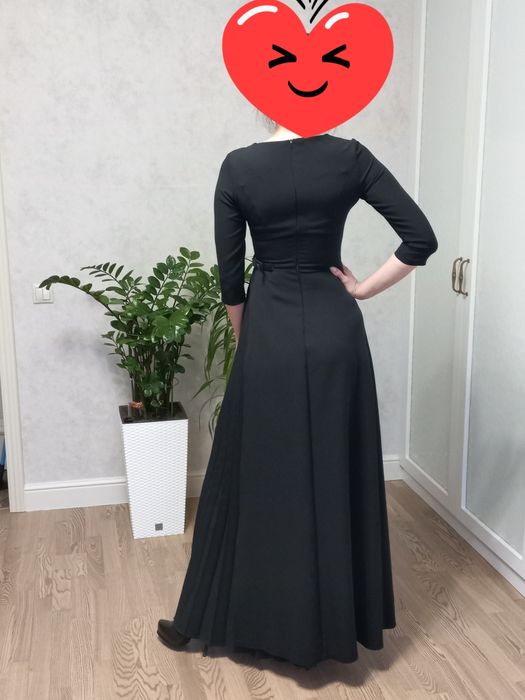 Продам чёрное платье