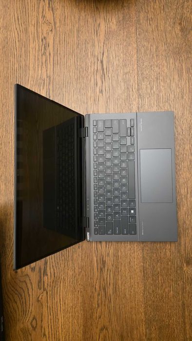 ASUS ZenBook Duo UX8406MA – Dual OLED 3K | i9 | 32GB RAM | 2TB SSD