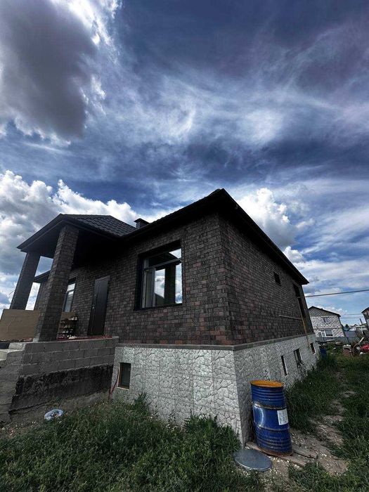 продам  современный дом в Заречном