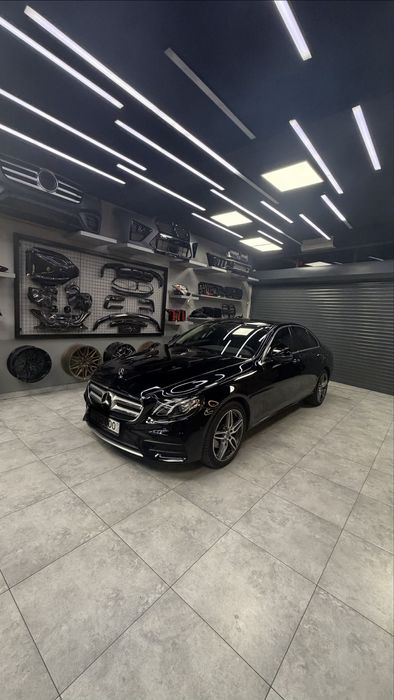 Mercedes benz W213 E200