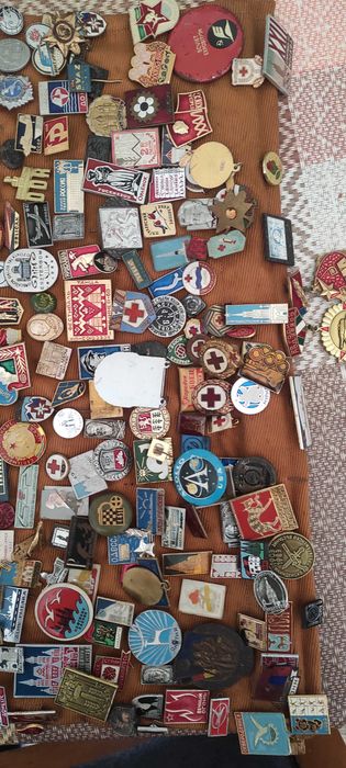 Значки - много голяма колекция