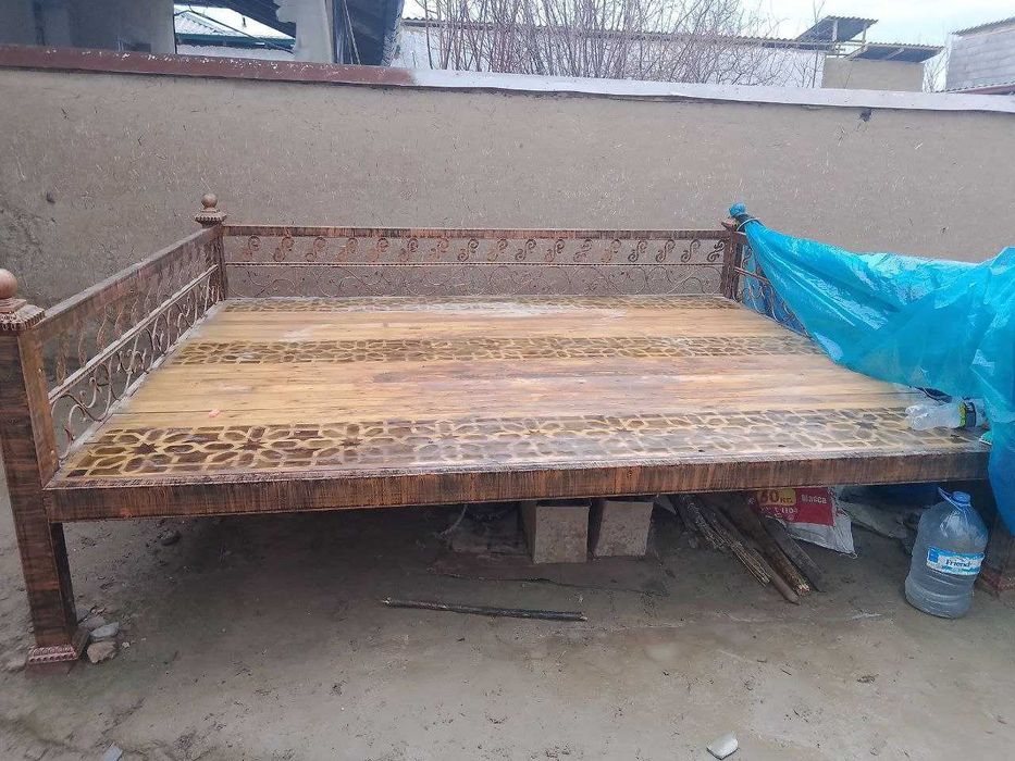 3х2 hajmdagi karavat srochni sotiladi