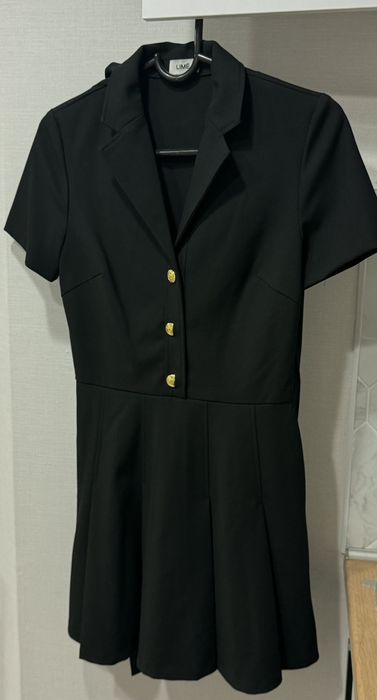 Чёрное короткое  платье