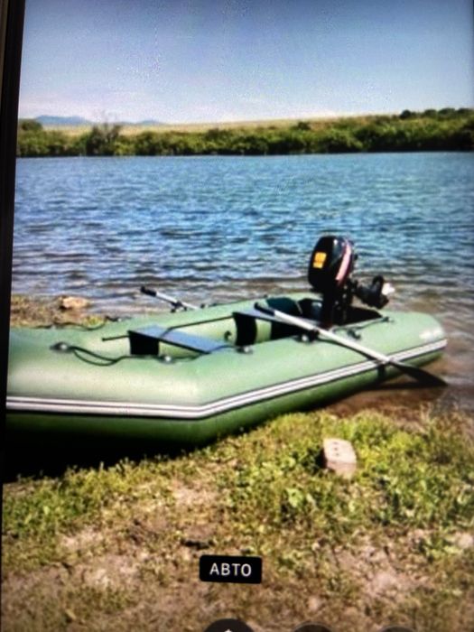 Срочно Продам Лодку с мотором 9.8