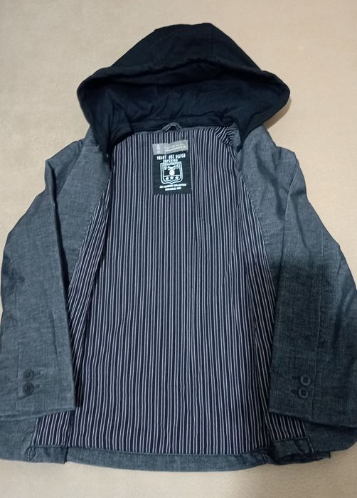 Пиджак и брюки на мальчика