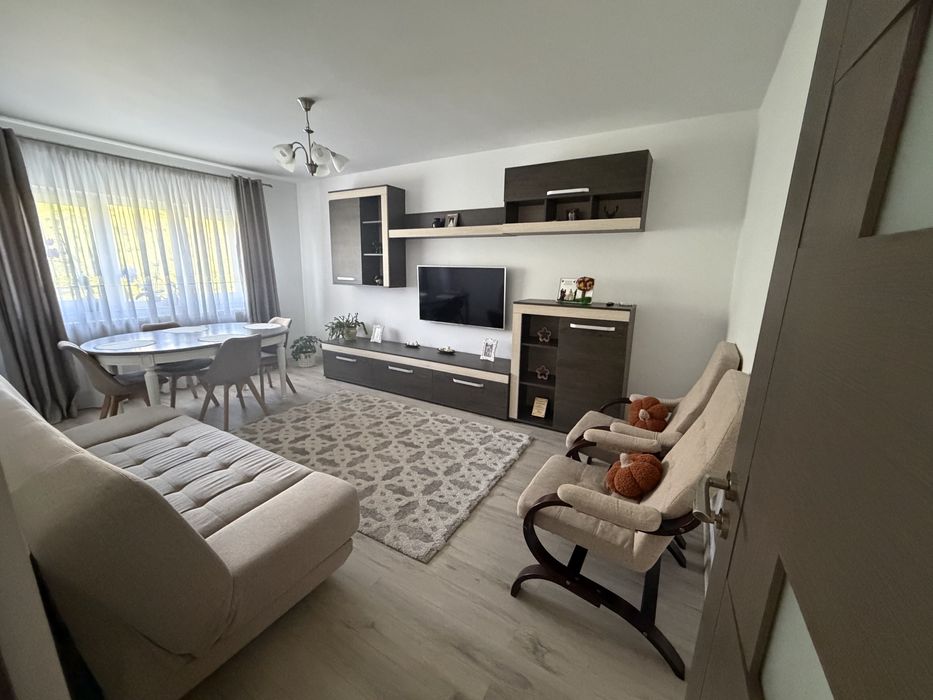 Apartament cu 3 camere, zona centrala