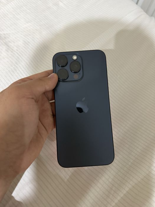 Продам 15про макс 256гб