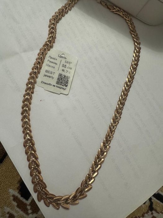 Золотое колье продается