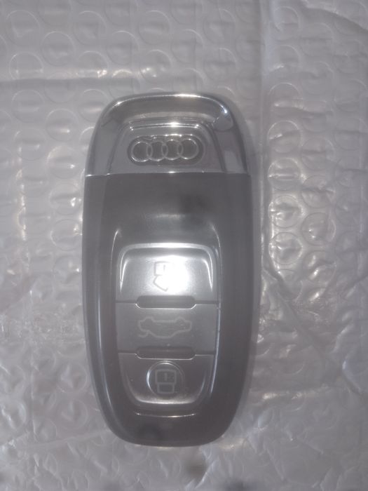 Продам смарт ключ Ауди
