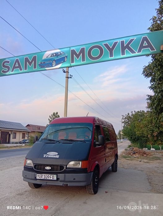 Ford Transit sotiladi.