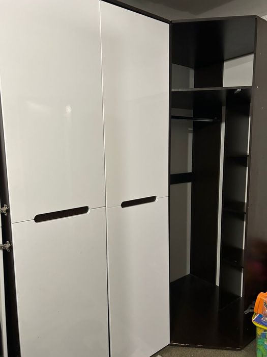 Шкаф угловой /15000