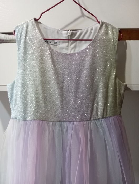 Красивое платье 6-7 лет