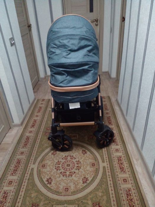 Коляска в отличном состоянии