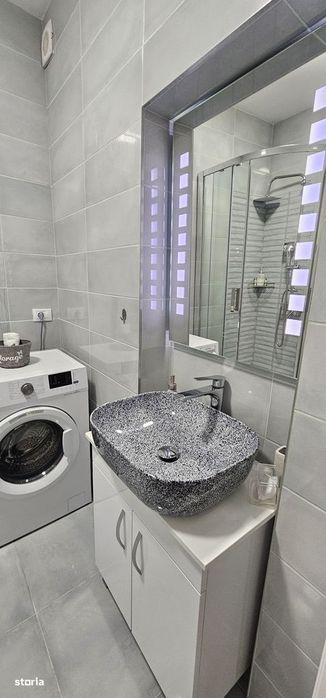 Apartament de vanzare cu terasă și beci, gata de utilizare