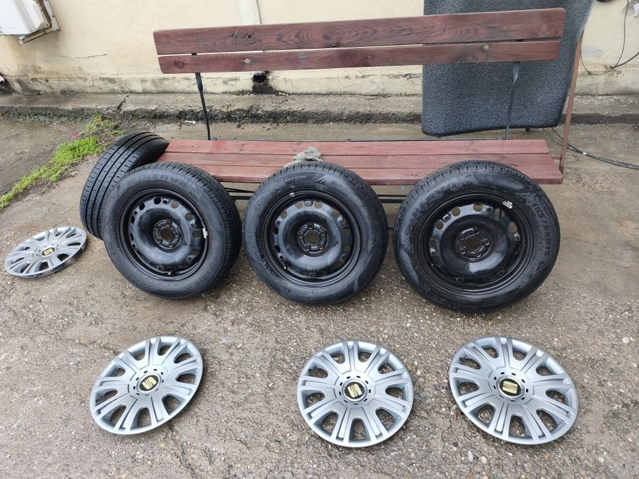 Genți de vânzare cu tot cu cauciucuri și capace  pt Seat WV Golf Skoda