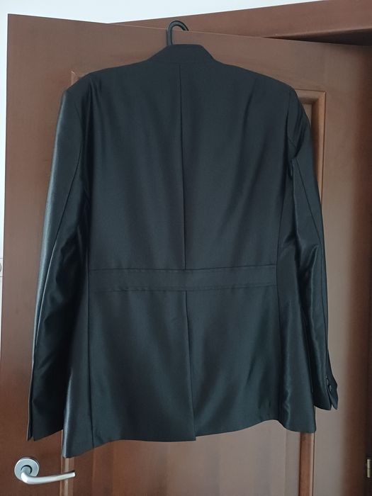Costum elegant barbati