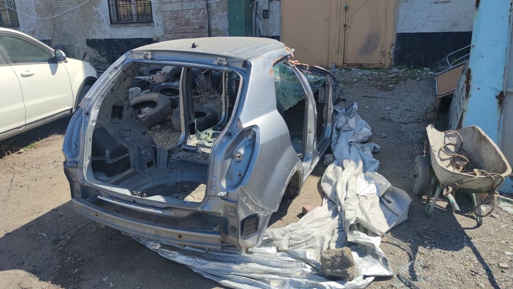 Кузов санг ëнг актион 2013г.