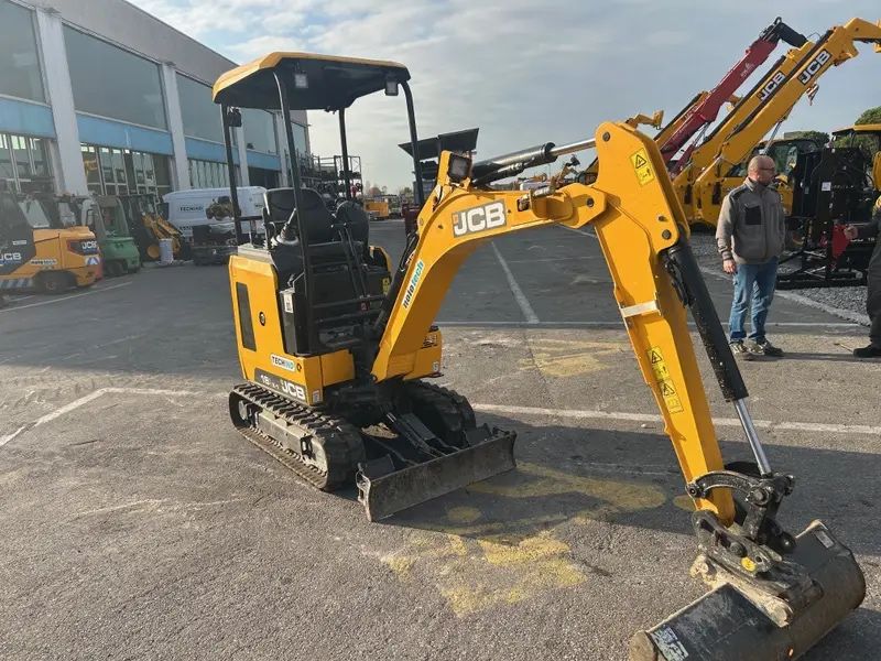 Мини багер JCB 18Z-1