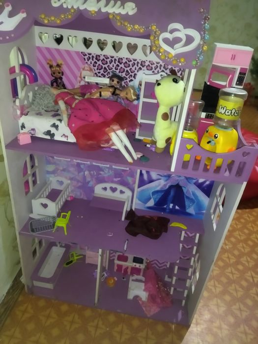 Домик для кукол трехэтажный